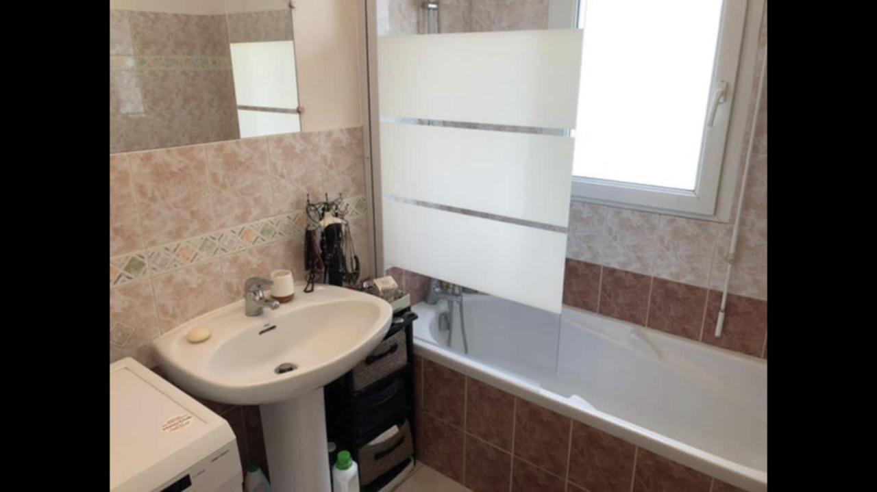 Charmant T2 De 45M2 - Parking Prive - Terrasse- Linge Inclu- Proche Vannes Saint-Avé المظهر الخارجي الصورة
